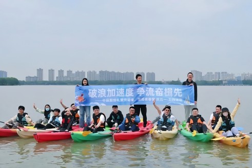 當五四花火邂逅團氿浪花，看中辰青年如何“艇”進未來！